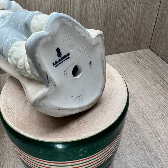 Vtg Lladro #4896 Boy with Snails Glossy Retired Porcelain Figurine 9" Muted Blue - Picture 11 of 13